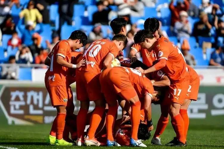 热身赛火爆之战，首尔FC憾平对手的简单介绍