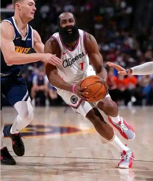 约基奇最后关头救险，哈登力保胜局拿下系列赛