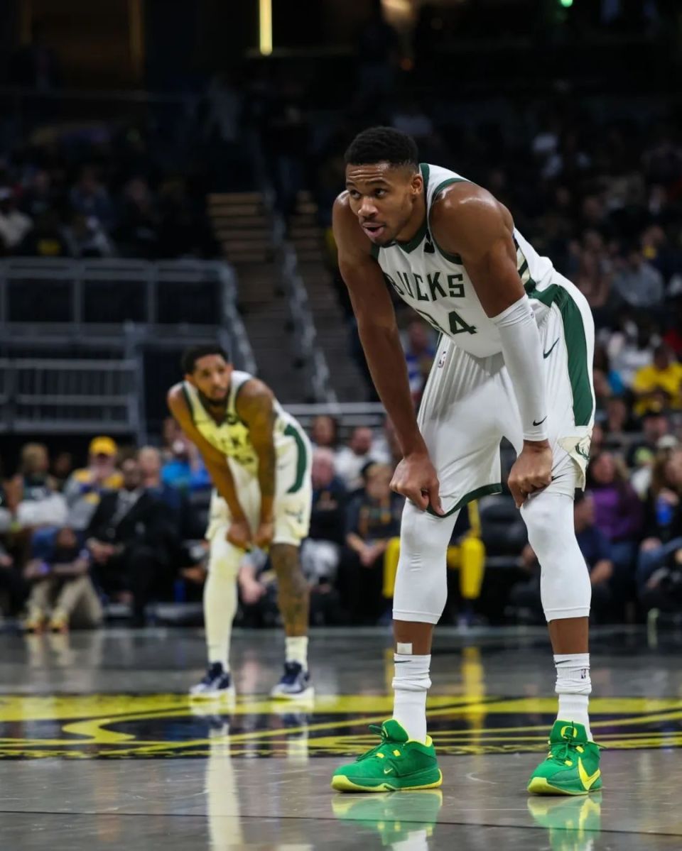 字母哥在拜仁比赛中问鼎冠军，出色防守引发热议！的简单介绍