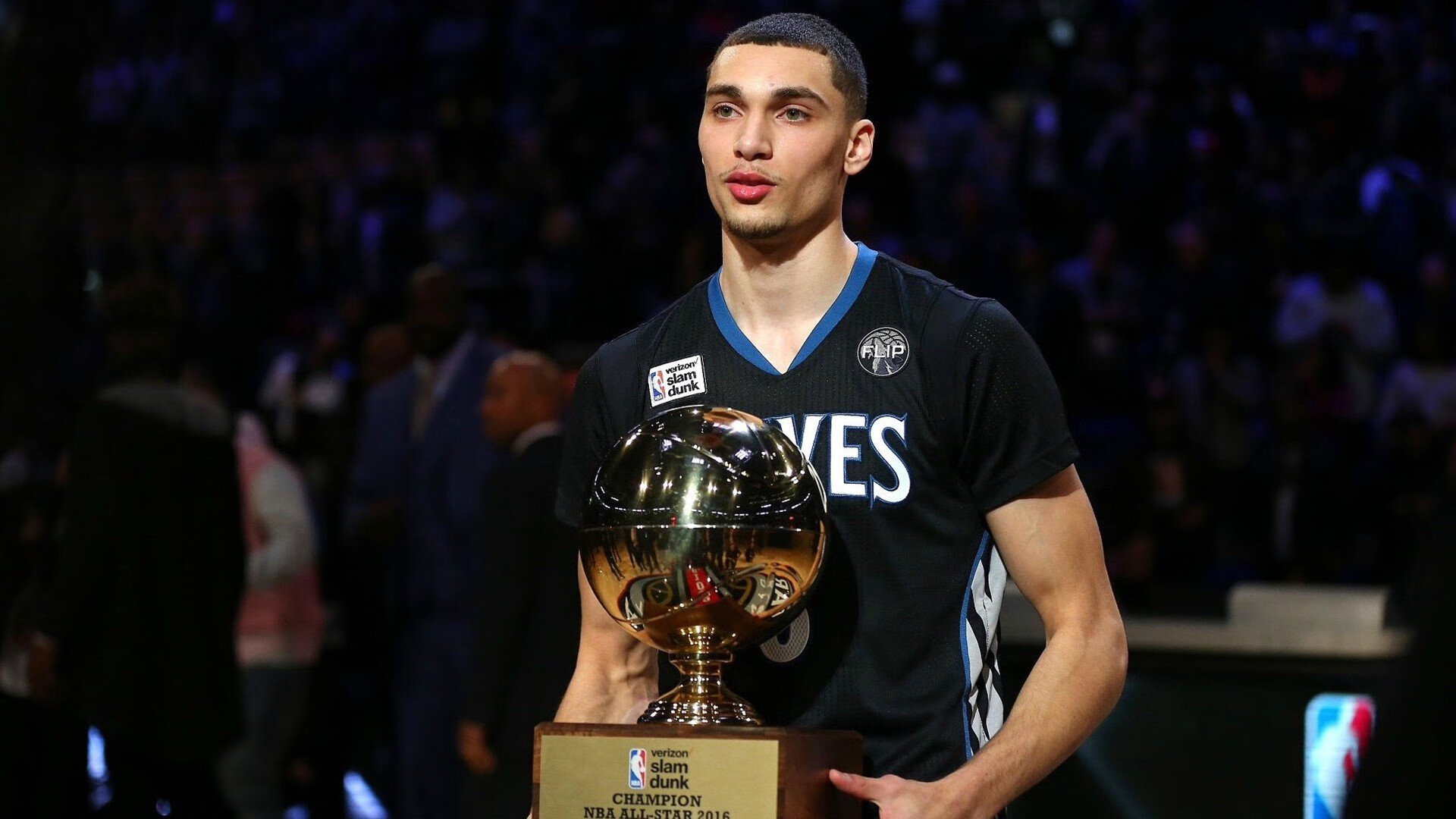 费德勒赛事官方发布突破纪录新规，雄鹿争议不断！